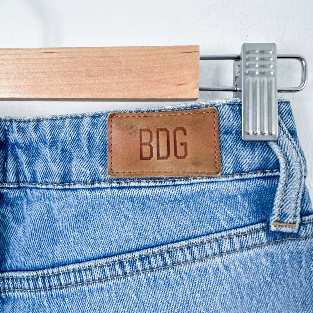BDG |‎ High Rise Raw Ankle Cropped Dillon Blue Jeans Size 26W - Picture 6 of 6
